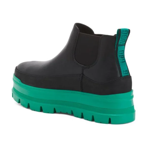 New UGG Waterproof Leather Booties with wool lining 894mn - Picture 2 of 11